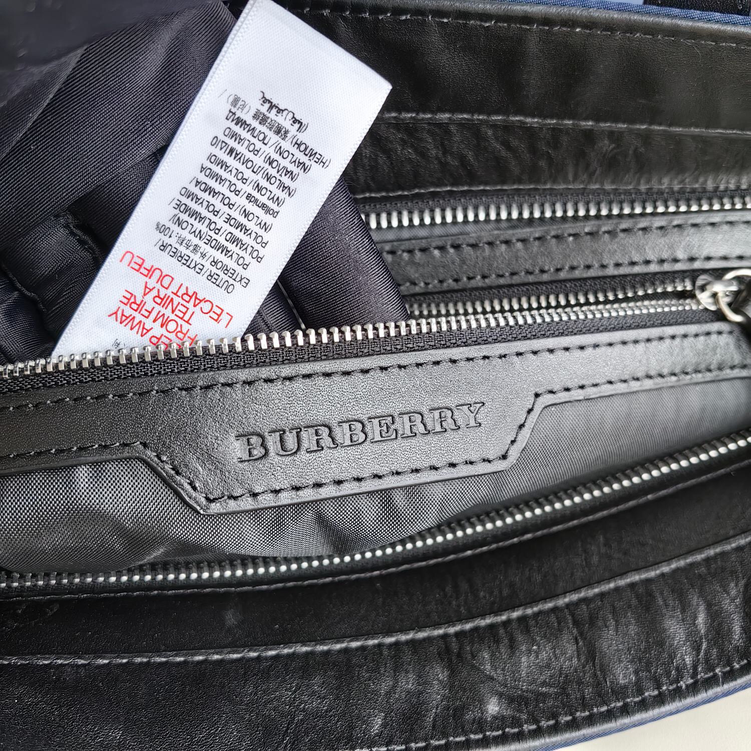 高仿巴寶莉BUR尼龍配皮 托特包 購物袋 包身很輕，超大容量採用高仿a貨