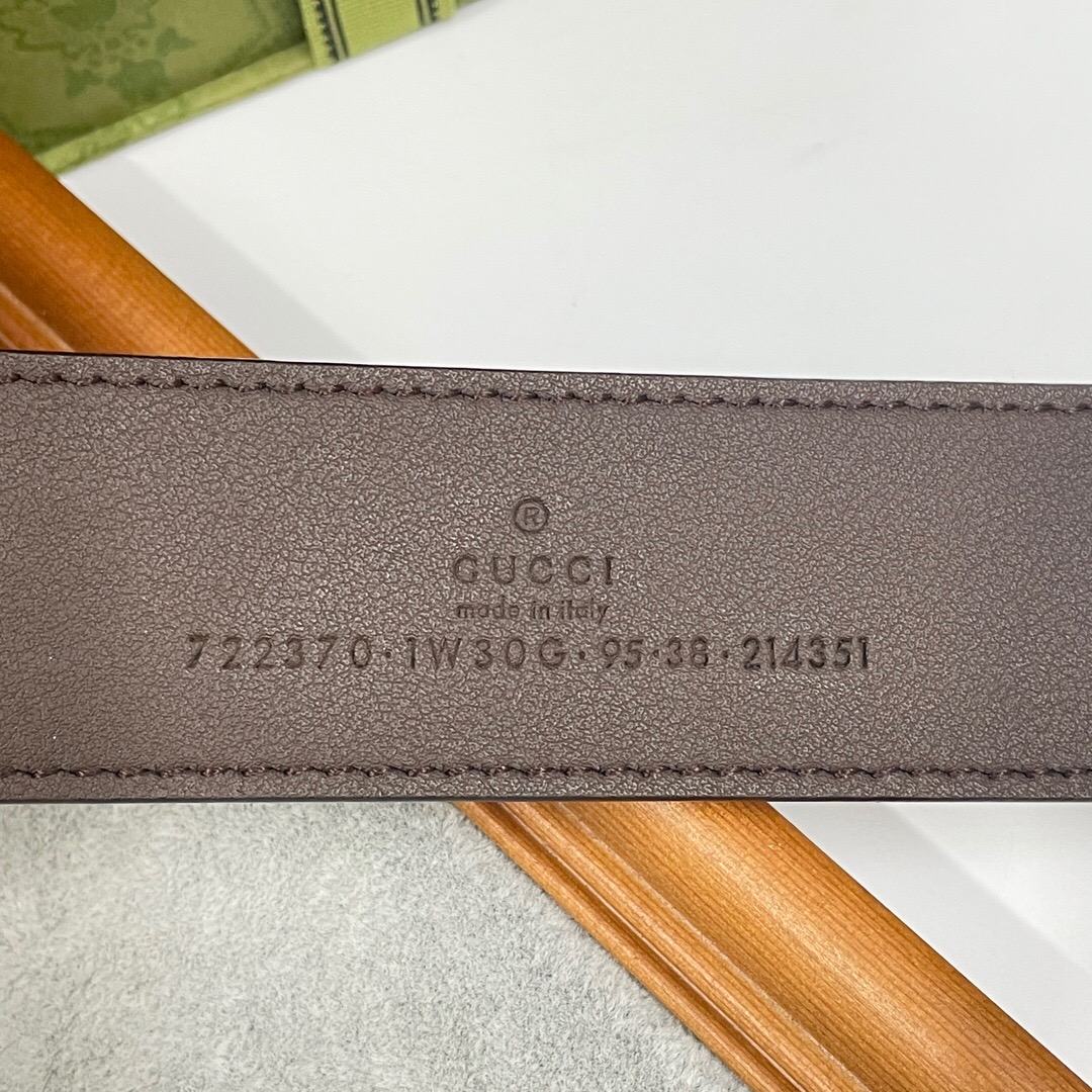 Gucci 原廠棕色Supreme老花腰帶，方形鏤空版扣高仿a貨