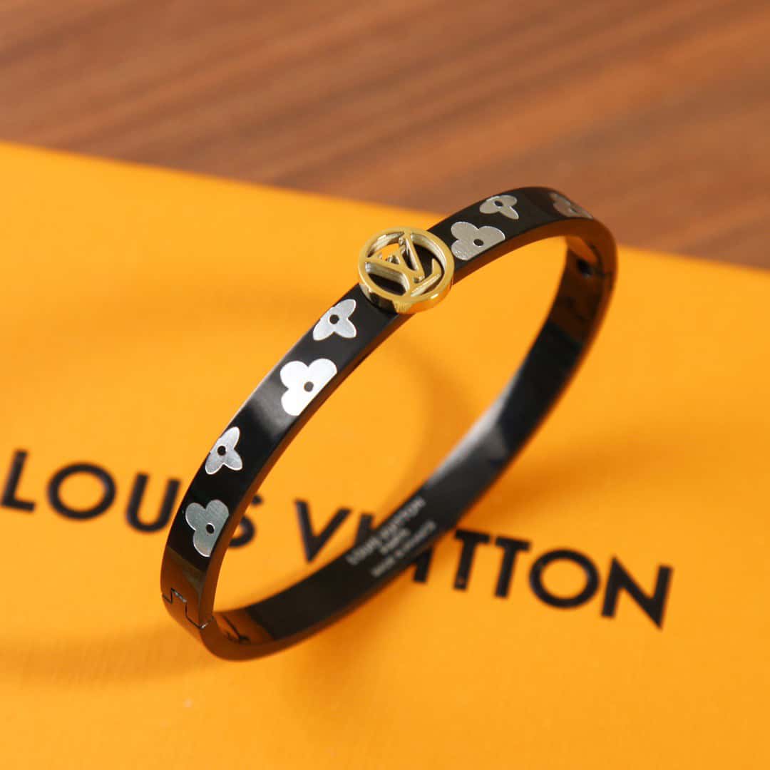 Louis Vuitton 路易威登中古款黑色四葉草手鐲手環高仿a貨